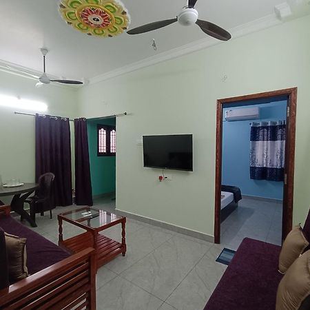 Sk Villa Homestay ปอนดิเชอรี ภายนอก รูปภาพ