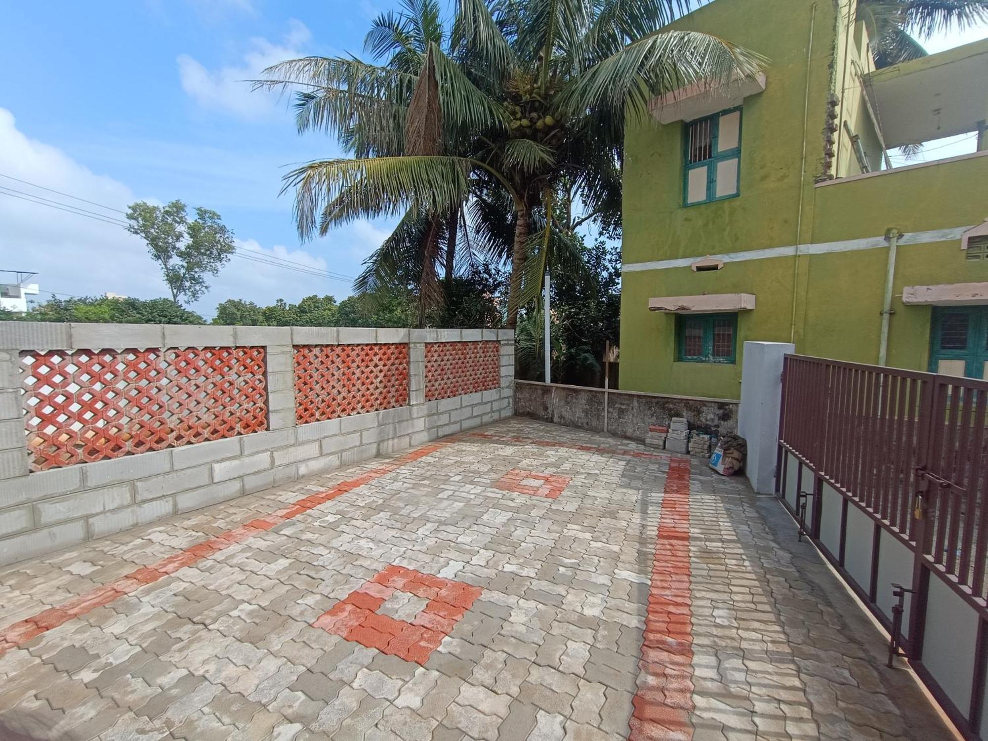 Sk Villa Homestay ปอนดิเชอรี ภายนอก รูปภาพ